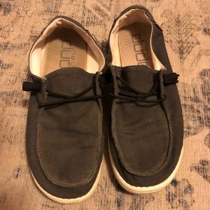 Hey Dude Shoes